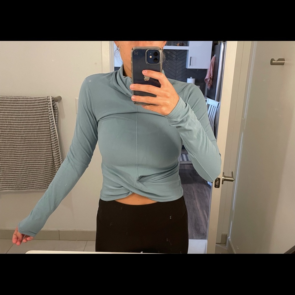 Lulu long sleeve cropped shirt